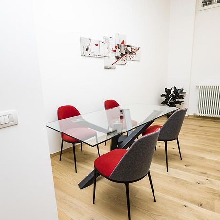 Апартаменты Loft La Sedia Rossa - Centro Storico Милан Экстерьер фото
