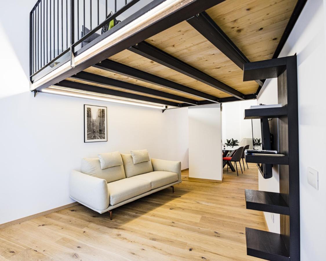 Апартаменты Loft La Sedia Rossa - Centro Storico Милан Экстерьер фото