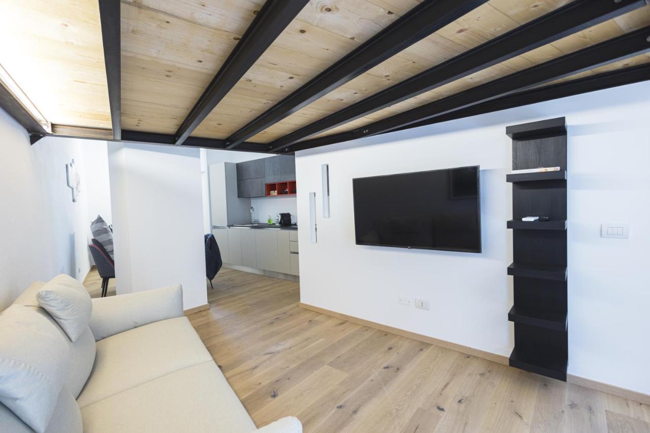 Апартаменты Loft La Sedia Rossa - Centro Storico Милан Экстерьер фото