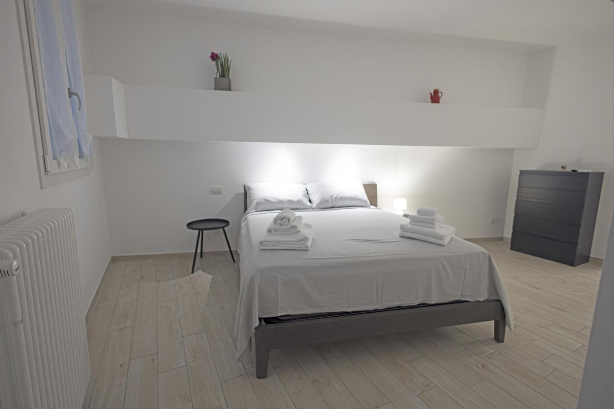 Апартаменты Loft La Sedia Rossa - Centro Storico Милан Экстерьер фото